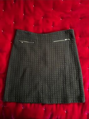 Laundry By Shelli Segal Black Textured Mini Skirt with Zip Details